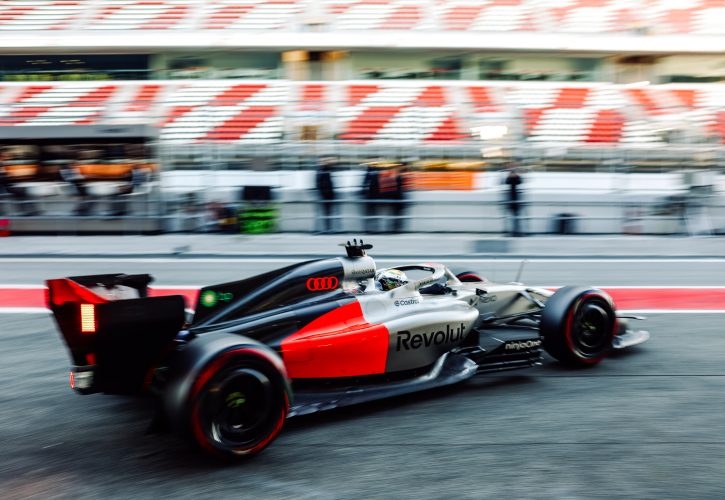 Audi's R26 debut hit by major reliability issues