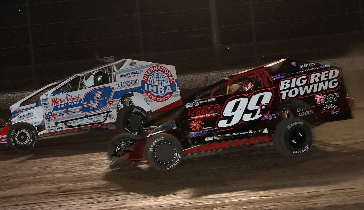 Larry Wight Snaps Six-Year Volusia Drought with Lap 26 Pass