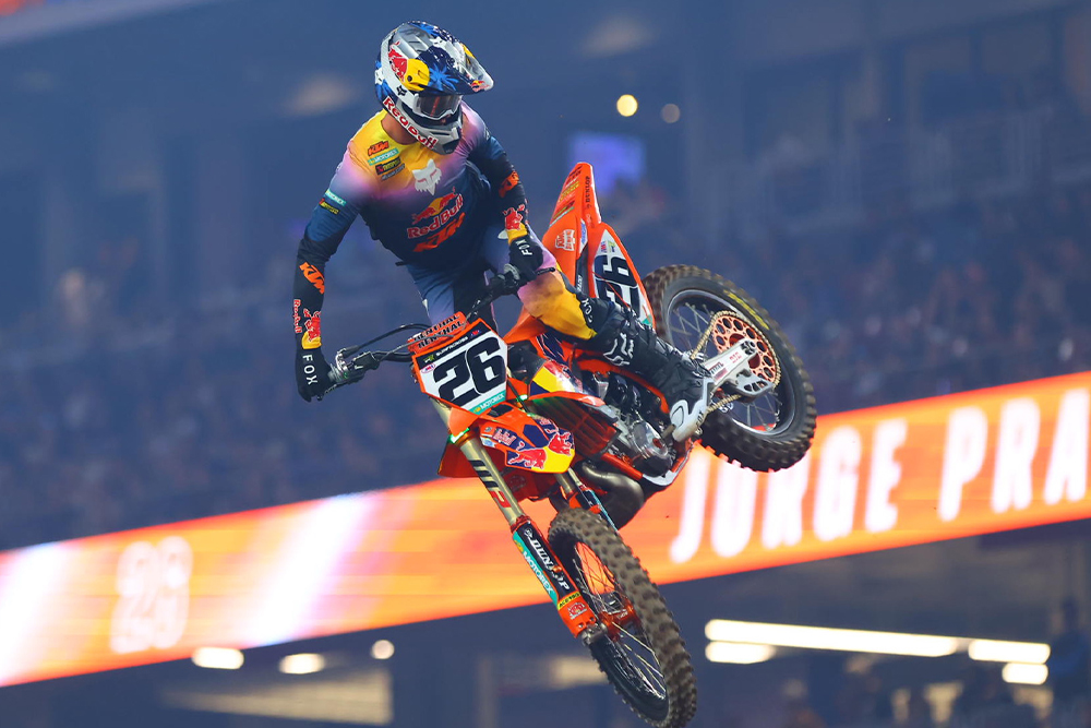 Jorge Prado sidelined for Arlington after shoulder injury
