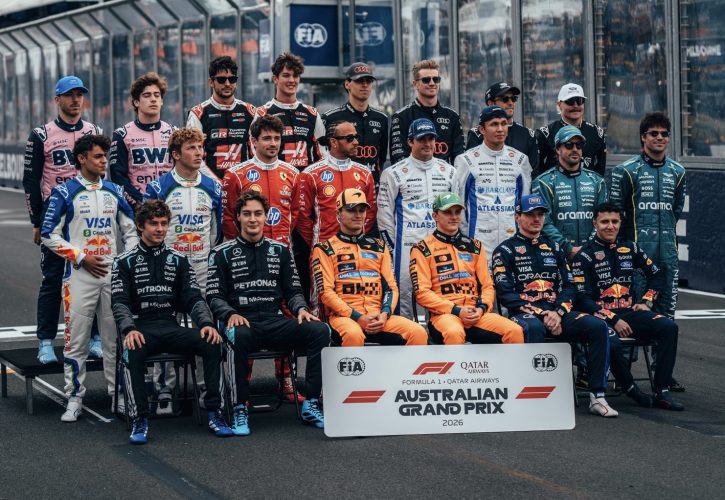 Mercedes wins at Albert Park, first victory of new F1 era