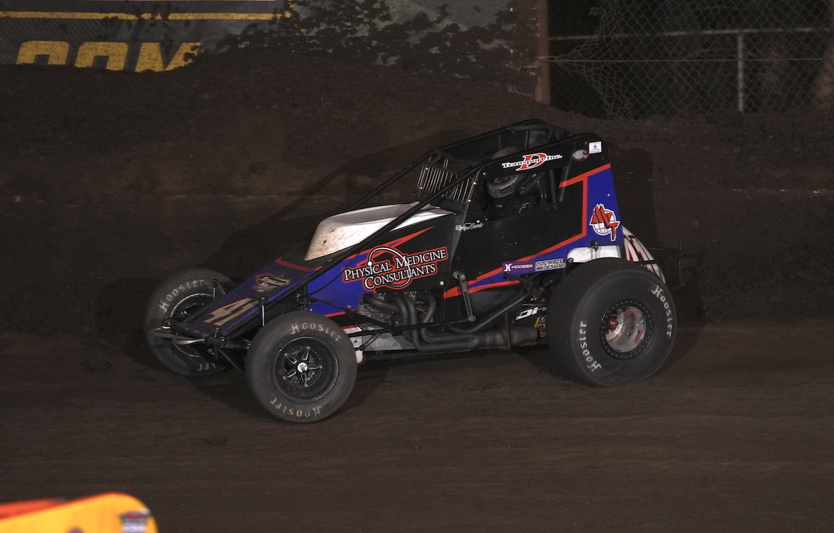 Ricky Lewis' No. 41 Wins Third Straight USAC/CRA at Perris